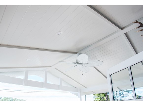 Image of outdoor entertaining area with EasyCraft EasyCLAD panels